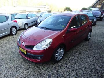 Renault Clio 1.6-16V Privilège automaat airco beschikbaar voor biedingen