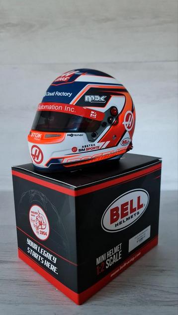Kevin Magnussen Haas f1 2022 helm 1:2 beschikbaar voor biedingen