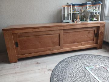 Teakhouten tv kast beschikbaar voor biedingen