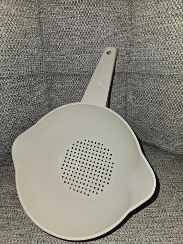 Tupperware Handvergiet - Wit beschikbaar voor biedingen