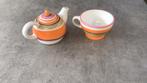 Theepot met mok oranje, Antiek en Kunst, Curiosa en Brocante, Ophalen of Verzenden