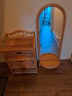 Rotan kastje + spiegel, Huis en Inrichting, Woonaccessoires | Spiegels, Minder dan 50 cm, Ophalen of Verzenden, Zo goed als nieuw