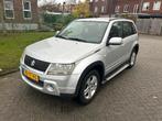 Suzuki Grand Vitara 2.0 5D 2007 Grijs, Stof, 1995 cc, Zwart, 1850 kg