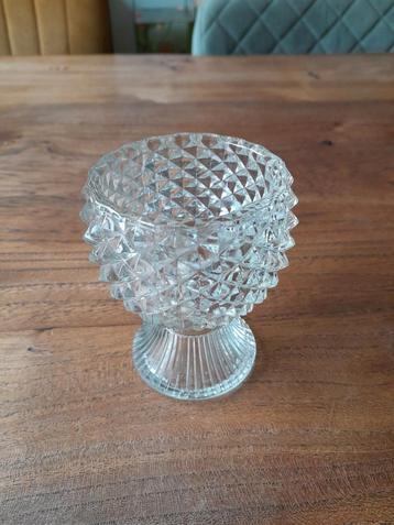 Avon glas gemerkt beschikbaar voor biedingen