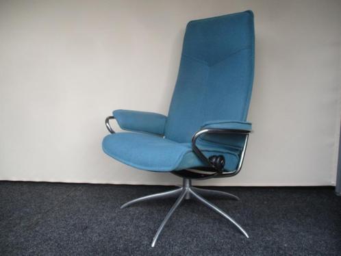 NIEUWSTAAT Stressless City High back blauw stof medium, Huis en Inrichting, Fauteuils, Zo goed als nieuw, Metaal, Stof, Overige materialen