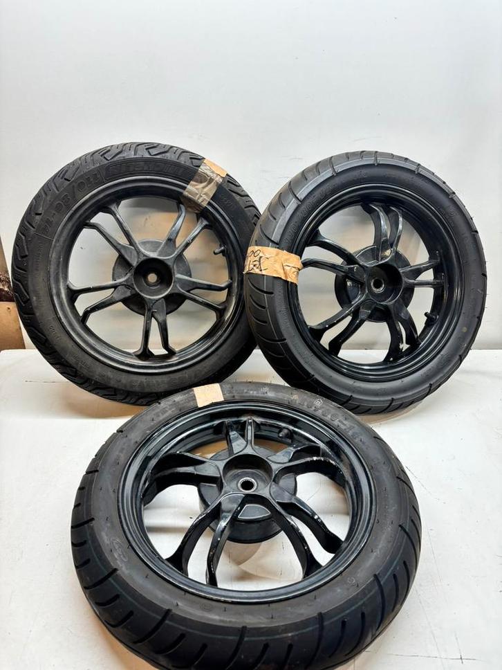 Achtervelgen met banden Sym Jet14, Fietsen en Brommers, Brommeronderdelen | Scooters, Gebruikt, SYM, Overige typen, Ophalen of Verzenden
