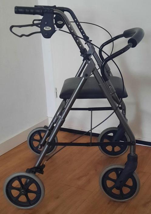 Rollator merk: Days + zachte rugsteun ( 6.9 kg ), Diversen, Rollators, Zo goed als nieuw, Lichtgewicht, Opvouwbaar, Ophalen