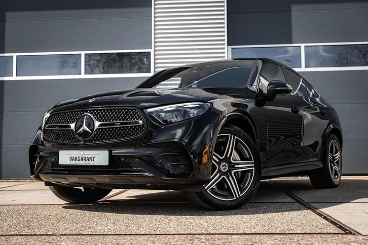 Mercedes-Benz GLC-klasse Coupé 300e 4MATIC AMG Line |Pano |, Auto's, Mercedes-Benz, Bedrijf, Te koop, GLC Coupé, 360° camera, 4x4