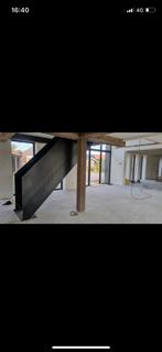 Design / stalen trap/ blauwstaal, Ophalen, 2 tot 4 meter