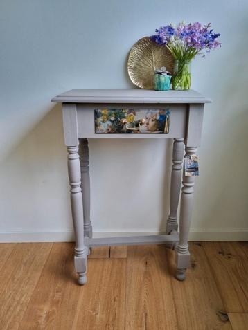 Leuke sidetable 