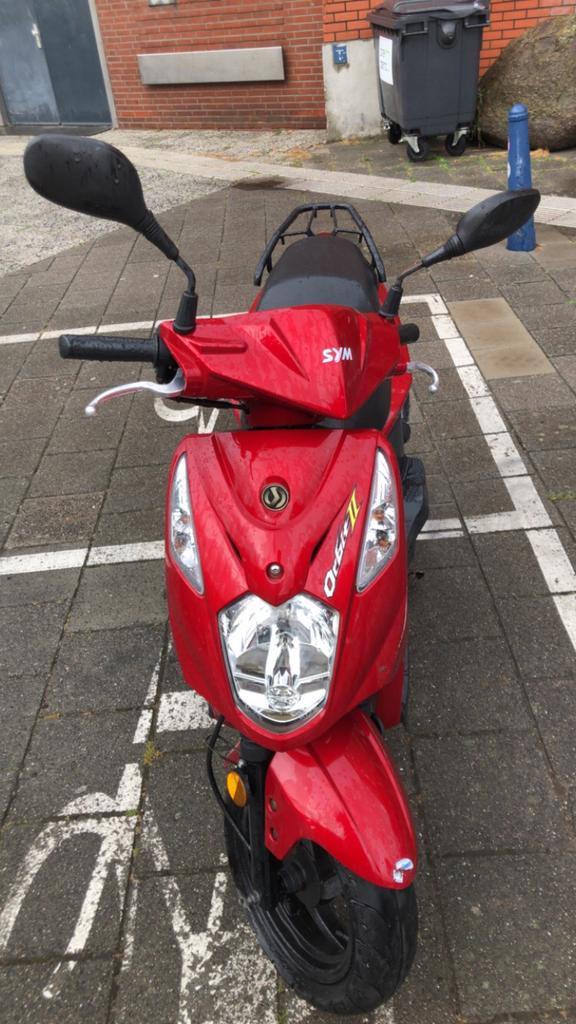 Sym orbit 2 rood 4 takt, Fietsen en Brommers, Brommeronderdelen | Scooters, Zo goed als nieuw, Ophalen of Verzenden