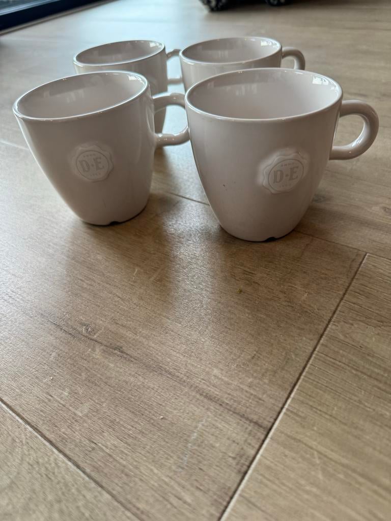 Douwe Egberts mokken - 4 stuks, Keramiek, Overige typen, Ophalen of Verzenden, Zo goed als nieuw