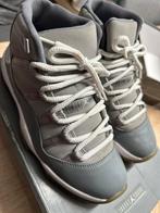Jordan XI retro cool grey 2010 7US/40EU, Kleding | Heren, Schoenen, Overige kleuren, Ophalen of Verzenden, Sneakers of Gympen