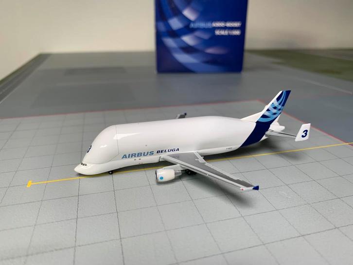 Airbus A300-600ST Beluga Hogan Schaal 1:500, Verzamelen, Luchtvaart en Vliegtuigspotten, Zo goed als nieuw, Schaalmodel, Ophalen of Verzenden