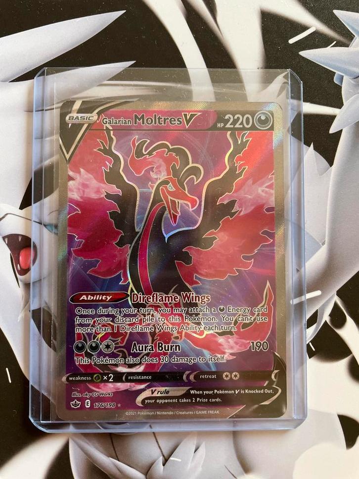 Galarian Moltres V (CRE 176) - Pokémonkaart, Hobby en Vrije tijd, Verzamelkaartspellen | Pokémon, Zo goed als nieuw, Losse kaart