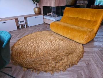 Bold Monkey rond okergeel vloerkleed diam. 200 cm  beschikbaar voor biedingen