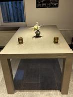 Massieve tafel., Ophalen