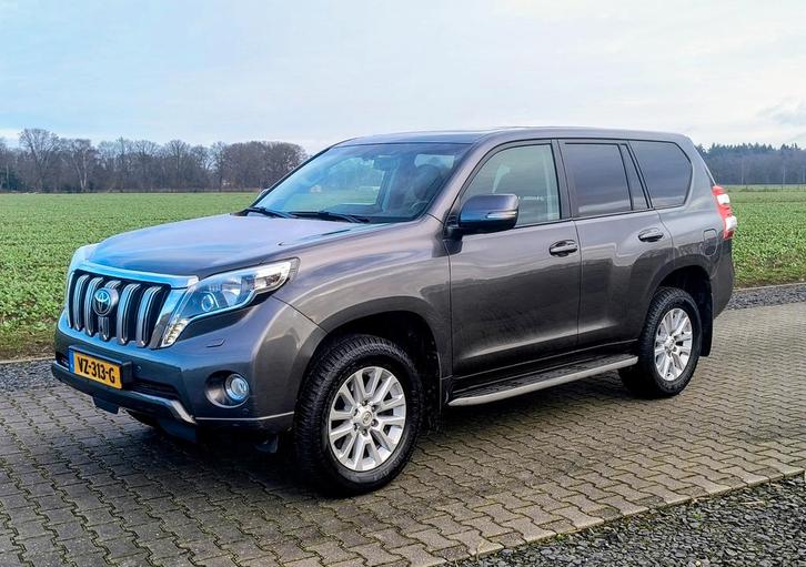 Toyota Land Cruiser T3500, Nieuwe moter en versnellingsbak, Auto's, Toyota, Particulier, 4x4, ABS, Achteruitrijcamera, Adaptive Cruise Control