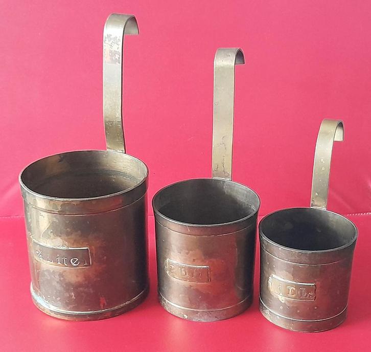 lot van 3 koperen maatbekers, Antiek en Kunst, Curiosa en Brocante, Ophalen of Verzenden