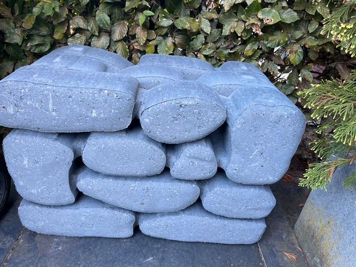 3 hagelnieuwe staptegels, Tuin en Terras, Grind, Keien en Split, Zo goed als nieuw, Ophalen