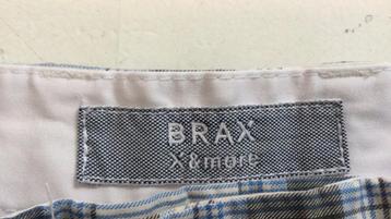 Brax korte broek maat L, zeer nette staat beschikbaar voor biedingen