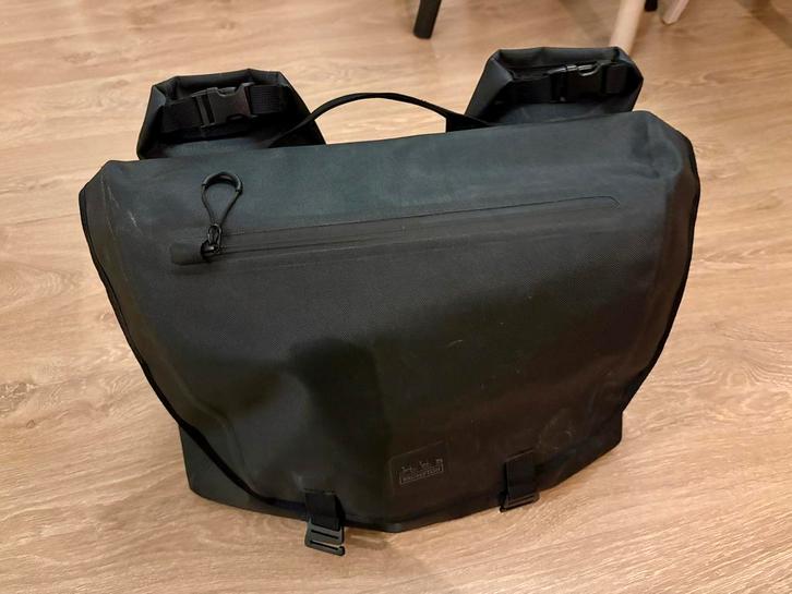 Brompton Metro Large (Waterproof), Fietsen en Brommers, Fietsaccessoires | Fietstassen, Zo goed als nieuw, Ophalen of Verzenden
