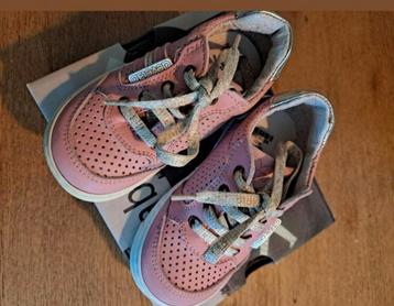 Nieuwe develab schoenen. Meisjes. Maat 23. Nieuwaarde 81,95
 beschikbaar voor biedingen
