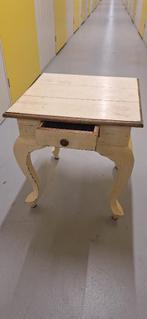 bijzet tafeltje met laatje, Minder dan 55 cm, Gebruikt, Rond, Hout