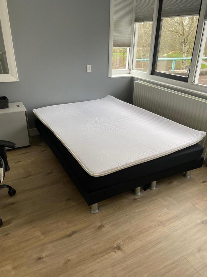 GRATIS BOXSPRING, Huis en Inrichting, Slaapkamer | Boxsprings, Gebruikt, 140 cm, 200 cm, Tweepersoons, Zwart, Ophalen