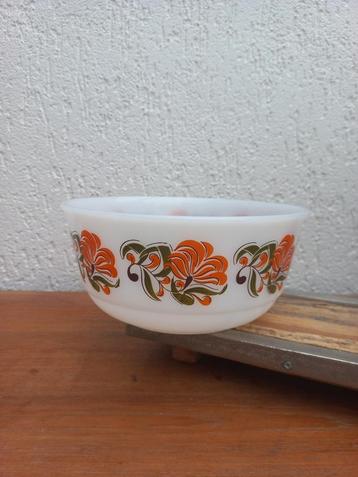 Mooie melkglazen schaal. Vintage kom. Schott. Jena glas beschikbaar voor biedingen
