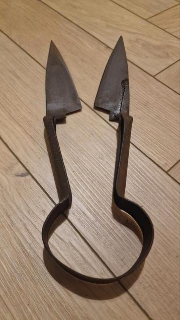 Oude Handschaar voor Schapenwol beschikbaar voor biedingen