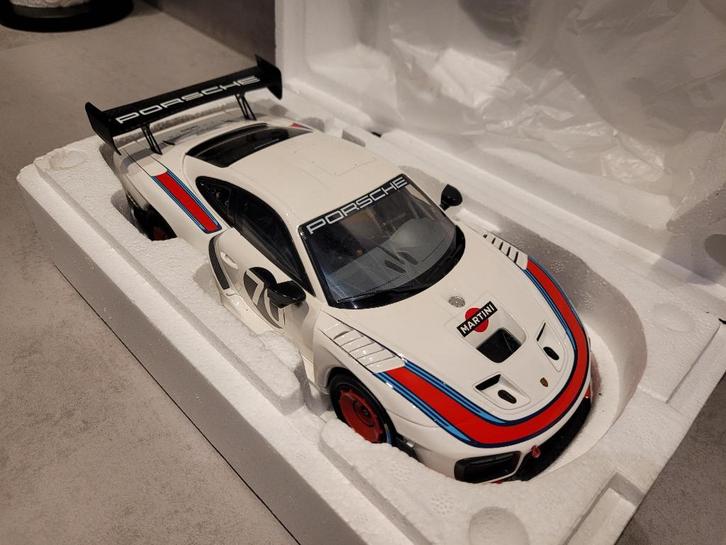 1:18 Minichamps Porsche 935 #70 Special Edition., Hobby en Vrije tijd, Modelauto's | 1:18, Nieuw, Auto, MiniChamps, Ophalen of Verzenden
