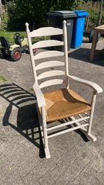Antieke oude schommelstoel, Antiek en Kunst, Antiek | Meubels | Stoelen en Banken, Ophalen