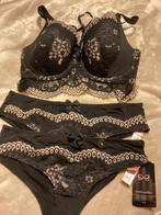 Hunkemöller Zwart Setje BH en 2 brazilians nieuw, Kleding | Dames, Ondergoed en Lingerie, Hunkemöller, Ophalen of Verzenden, Zwart