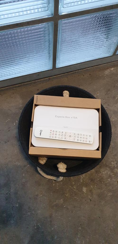 KPN Experia Box V10A Modem, Telecommunicatie, ISDN en ADSL, Gebruikt, Modem, Ophalen