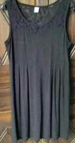 Zwarte jurk, jurkje met kanten bovenstuk; Villa; L / XL, Zwart, Maat 46/48 (XL) of groter, Ophalen of Verzenden, Zo goed als nieuw