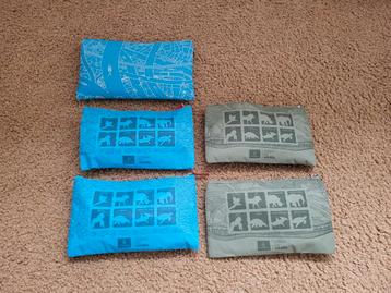 Set van 5 Emirates Wildlife toilettassen beschikbaar voor biedingen