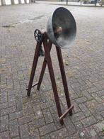 Industriële Vloerlamp met Houten Driepoot, Gebruikt, 100 tot 150 cm, Ophalen of Verzenden, Metaal