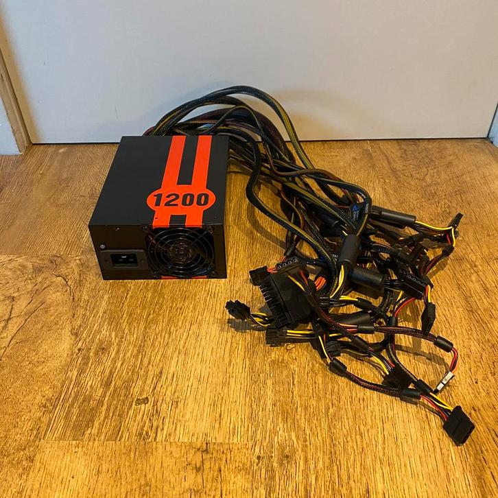ANTEC TruePower 1200 Watt Computer Voeding ( TPQ-1200 ), Computers en Software, Interne voedingen, Gebruikt, Ophalen of Verzenden