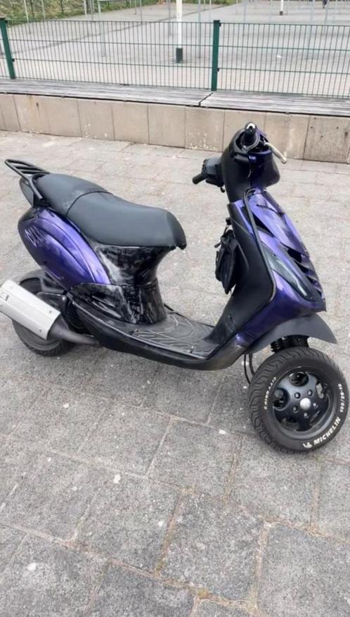 zip 183cc BROM, Fietsen en Brommers, Scooters | Piaggio, Zo goed als nieuw, Zip, Maximaal 45 km/u, Tweetakt, Ophalen