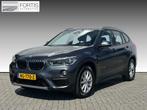 BMW X1 sDrive18i Centennial High Executive NL AUTO | CAMERA, Auto's, BMW, 136 pk, Gebruikt, Leder, 19 km/l