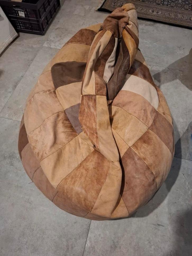 Prachtige grote De Sede patchwork lederen 70s poef, Huis en Inrichting, Banken | Voetenbanken en Poefen, Gebruikt, Rond, Leer