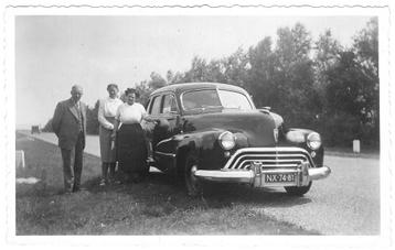 Foto 1953 - Auto Oldsmobile Kenteken NX-74-81 - Noordwijk beschikbaar voor biedingen