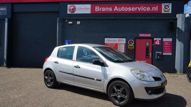 Renault Clio 1.2-16V Special Line, Auto's, Renault, Particulier, Clio, ABS, Airbags, Airconditioning, Boordcomputer, Elektrische ramen