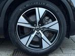 Volvo XC40 Recharge P8 AWD R-Design - PARKEER CAMERA - HARMA, Auto's, Volvo, Automaat, 1300 min, Gebruikt, Zwart