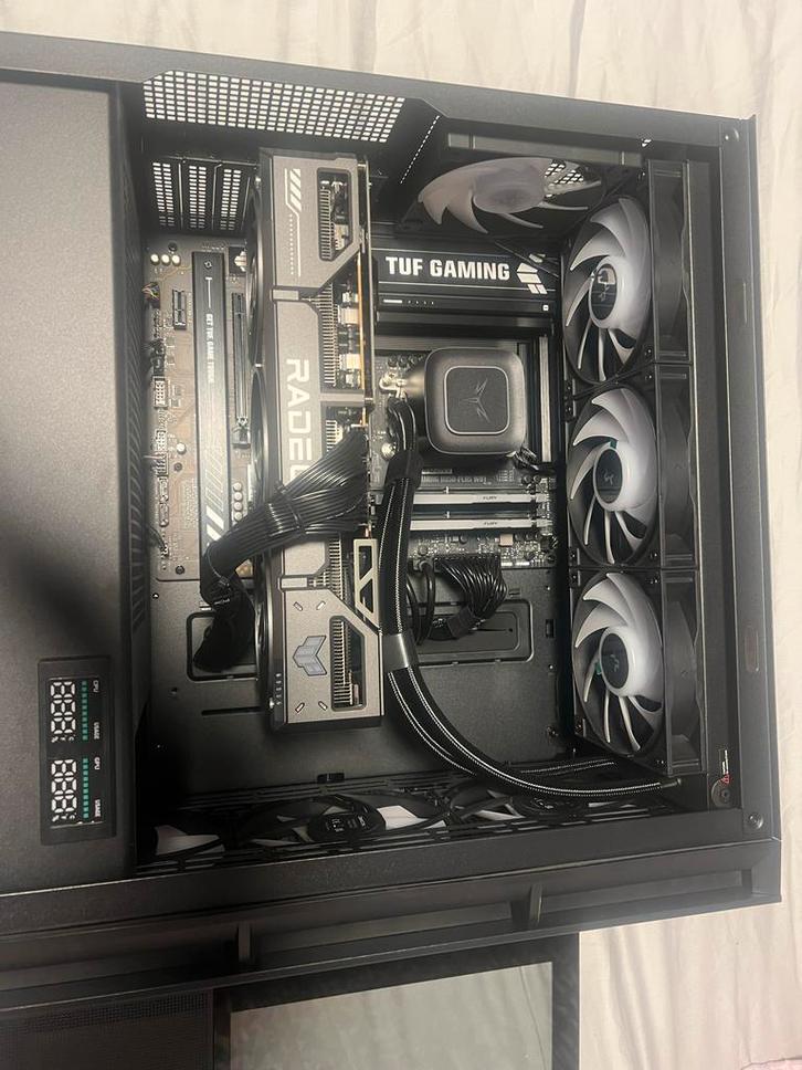 High-End Gaming PC - Ryzen 9 9950X3D, RX 9070 XT, Computers en Software, Desktop Pc's, Zo goed als nieuw, 4 Ghz of meer, SSD, 32 GB