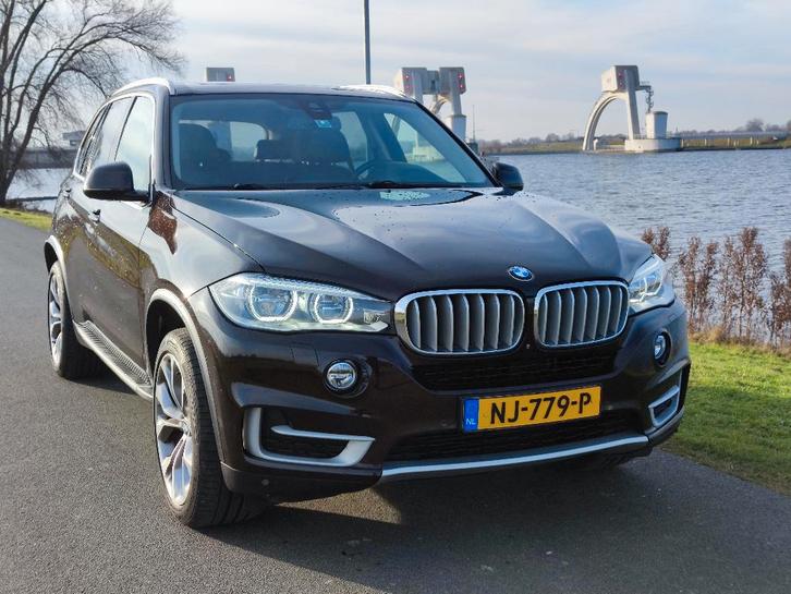 BMW X5 30D AUT8 2014 Bruin Volleder Individual Harman Kardon, Auto's, BMW, Bedrijf, X5, 360° camera, 4x4, ABS, Achteruitrijcamera