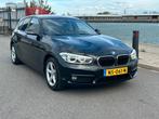 BMW 1-Serie 116i 6 BAK LED NAVI ECC PDC NIEUW STAAT, Auto's, BMW, 1-Serie, 1280 kg, Zwart, Origineel Nederlands