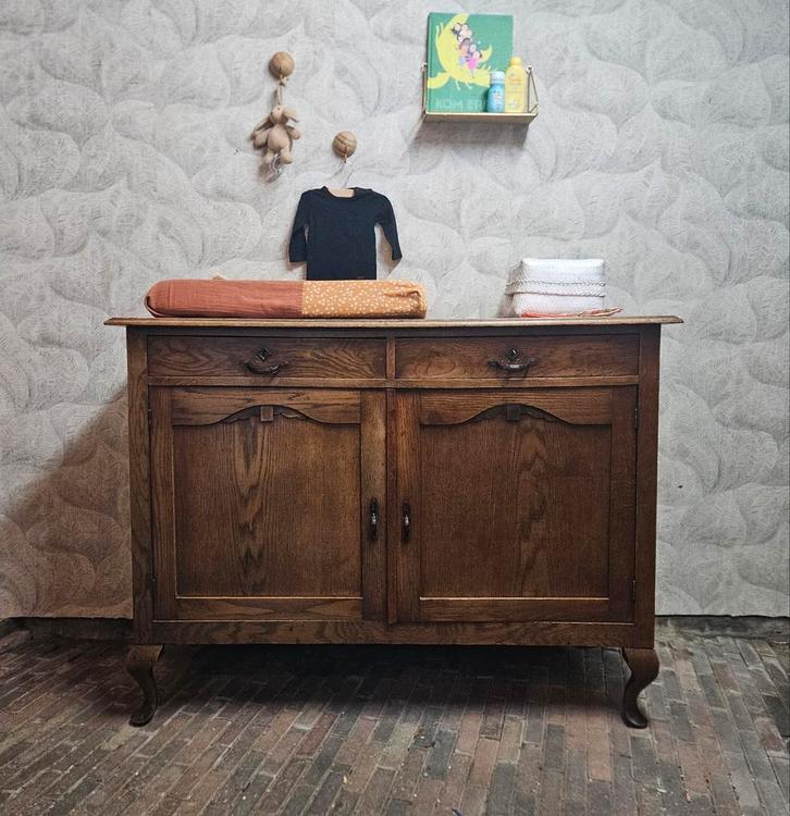 Mooie eikenhouten queen ann commode/dressoir, Kinderen en Baby's, Kinderkamer | Commodes en Kasten, Zo goed als nieuw, 105 cm of meer