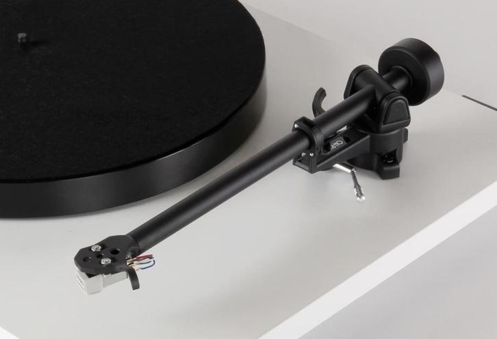 Rega RB110 toonarm nieuw, Audio, Tv en Foto, Platenspelers, Nieuw, Platenspeler-onderdeel, Overige merken, Ophalen of Verzenden